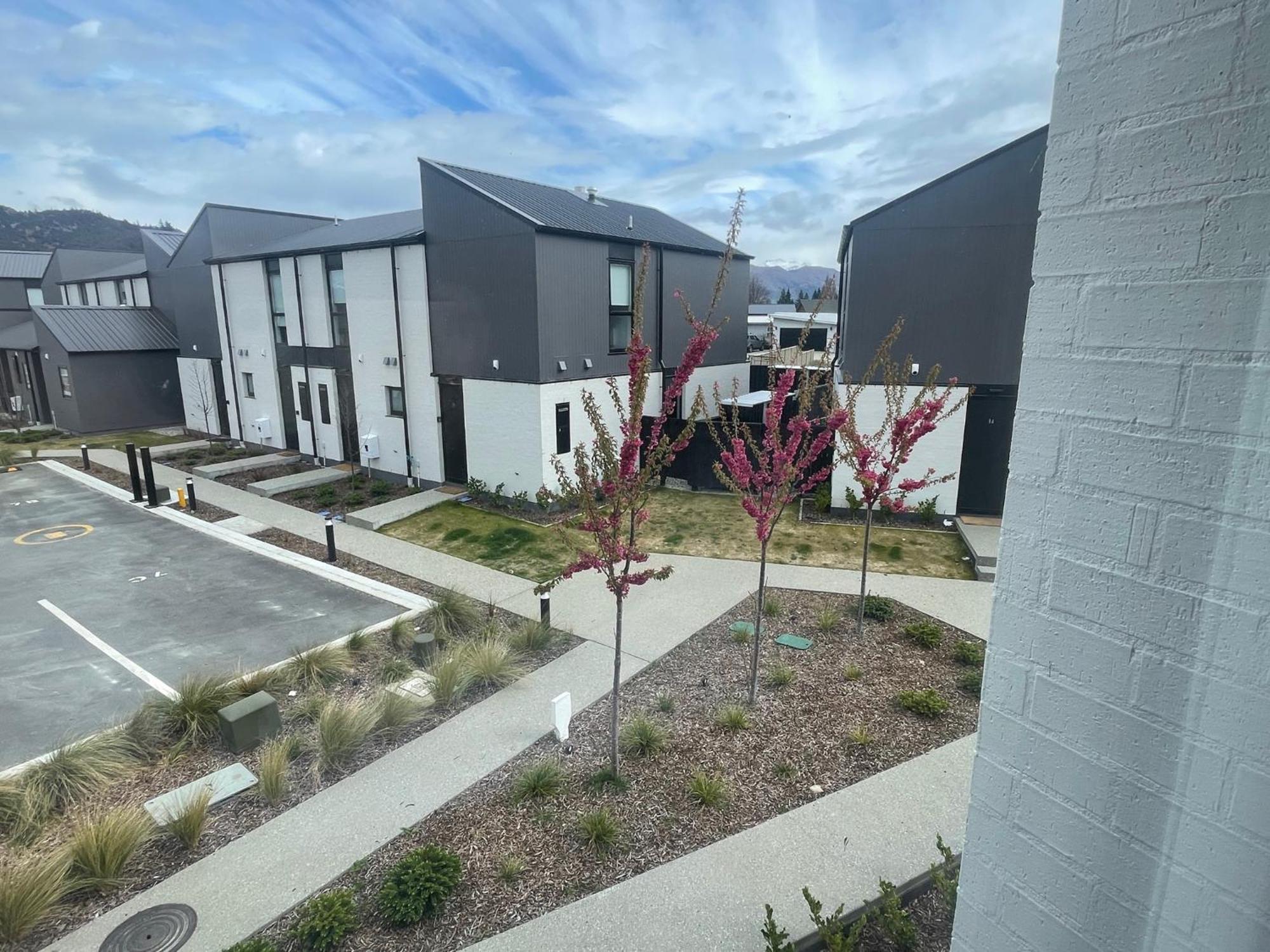 Alpine Junction Townhouse Apartments, Lodge & Hotel Wanaka Extérieur photo